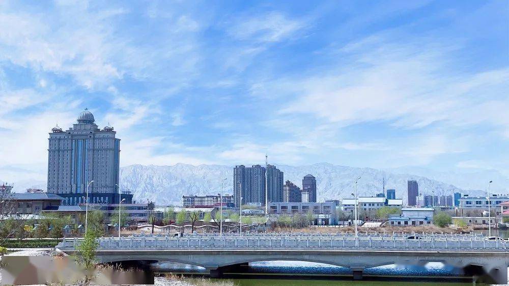 生态美 | 看醉人的"大武口蓝"来啦!湖天一色绝了……_石嘴山