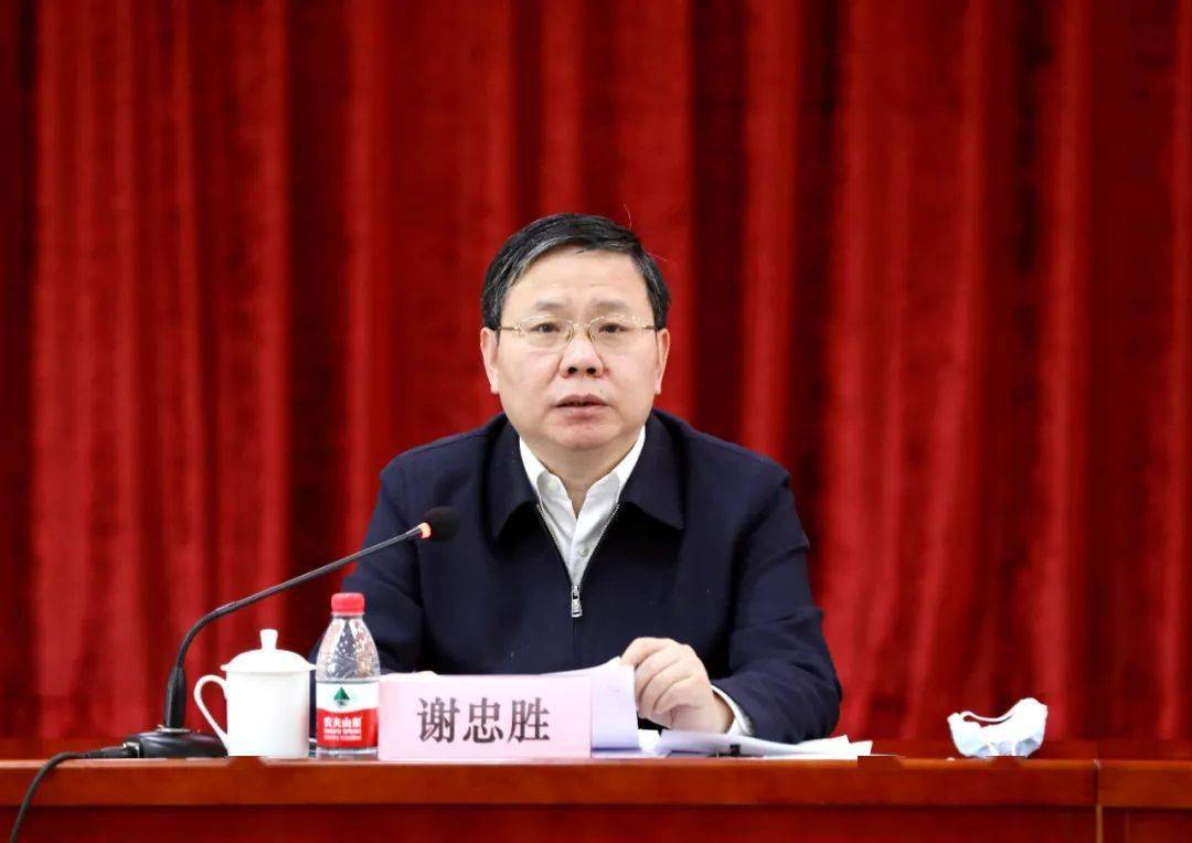 市国资委全面推进市管企业参与老旧小区改造 推动城市更新工作现场交