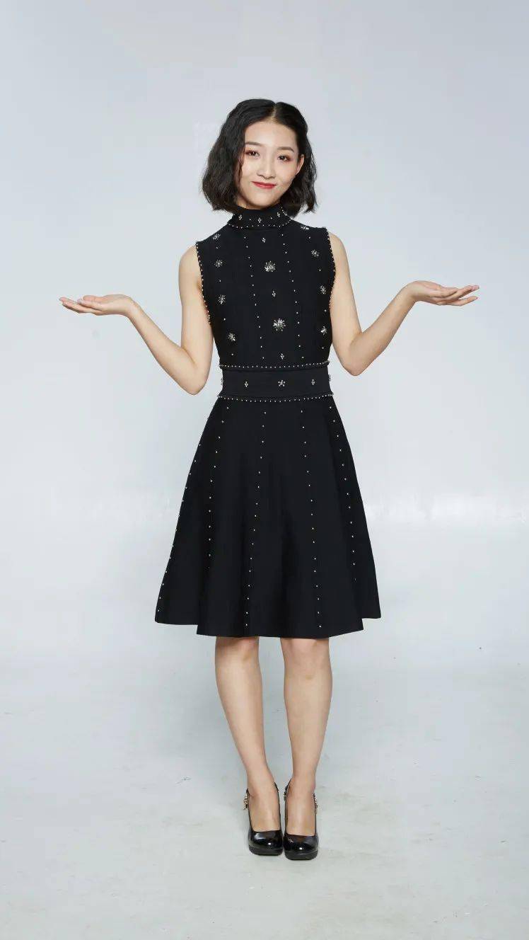 浙江之声"四美"(主持人洪放,贾如,马悦,丹妮)带来诗朗诵《梨韵》武义