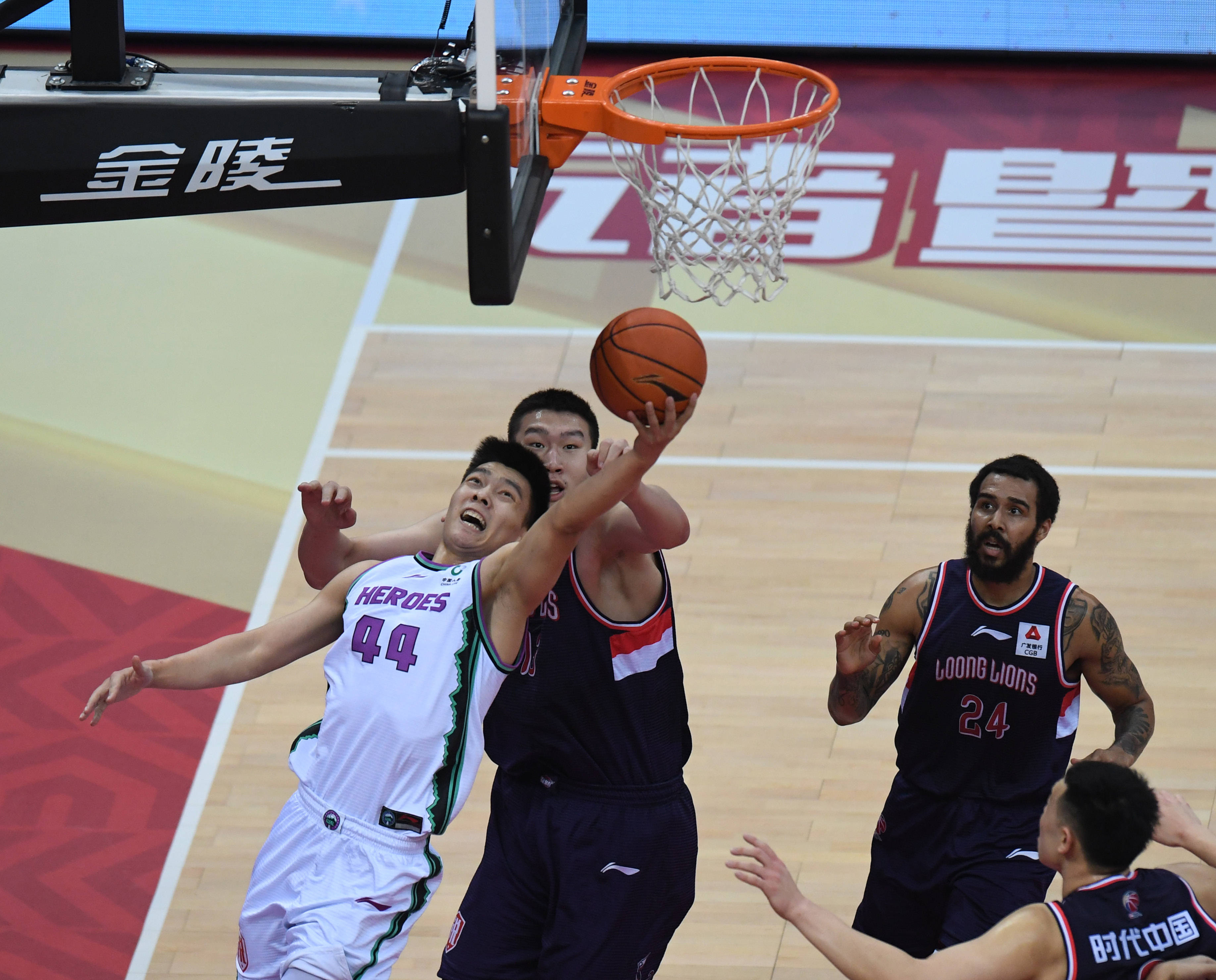 篮球cba季后赛山东西王胜时代中国广州