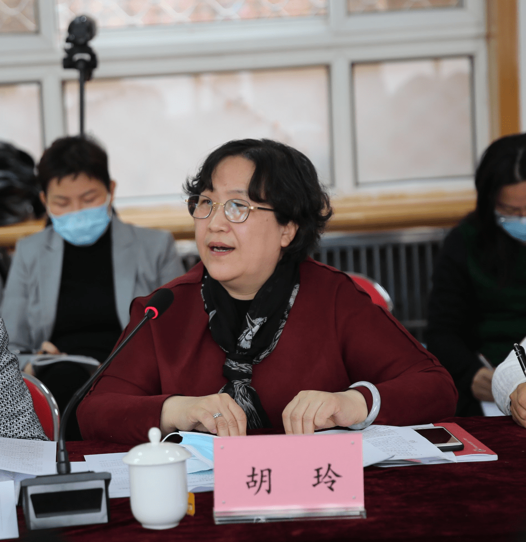 理事,全国第八届少工委委员,全国多个名辅导员工作室首席顾问柯英)