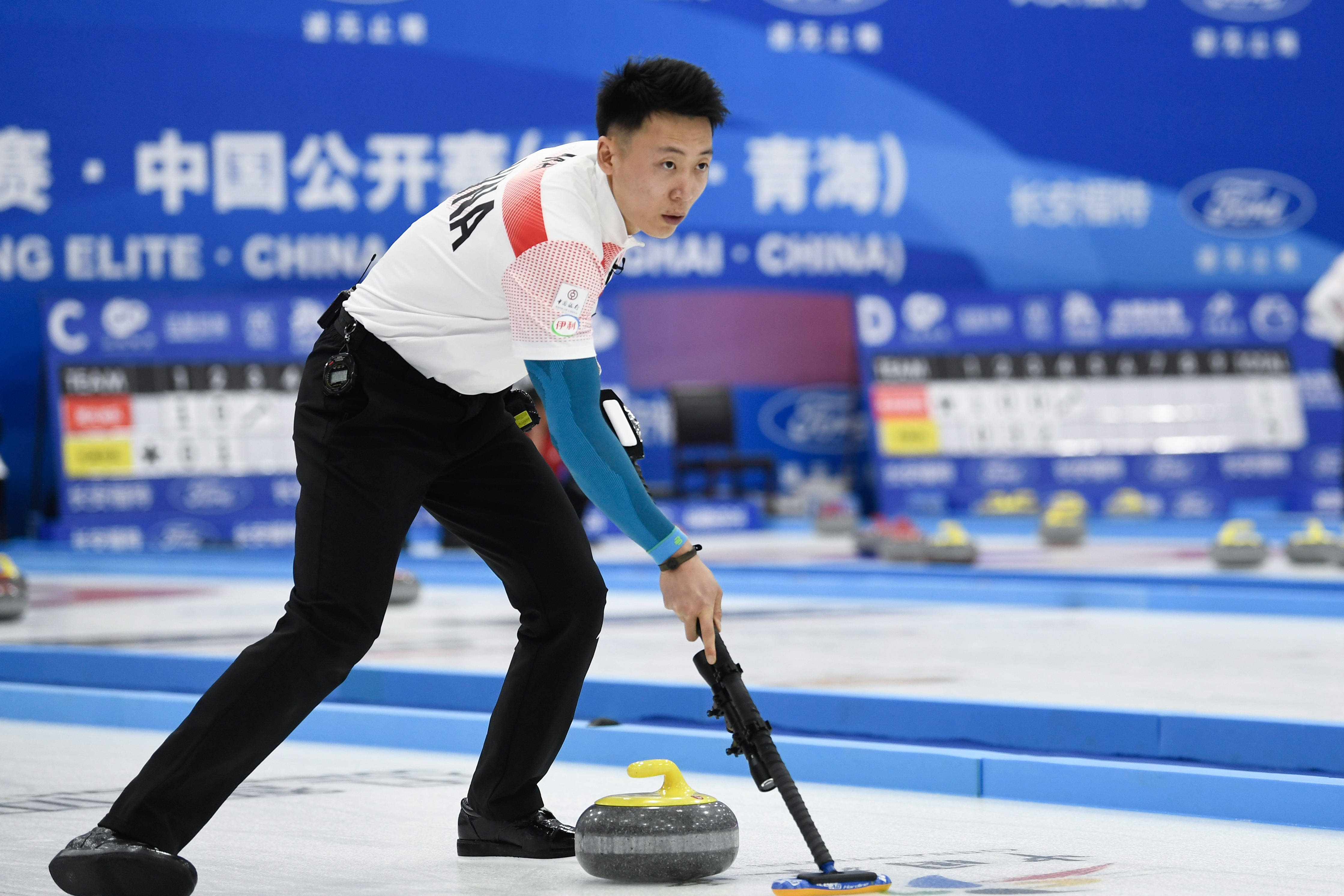 冰壶——中国公开赛:中国一队战胜青海队