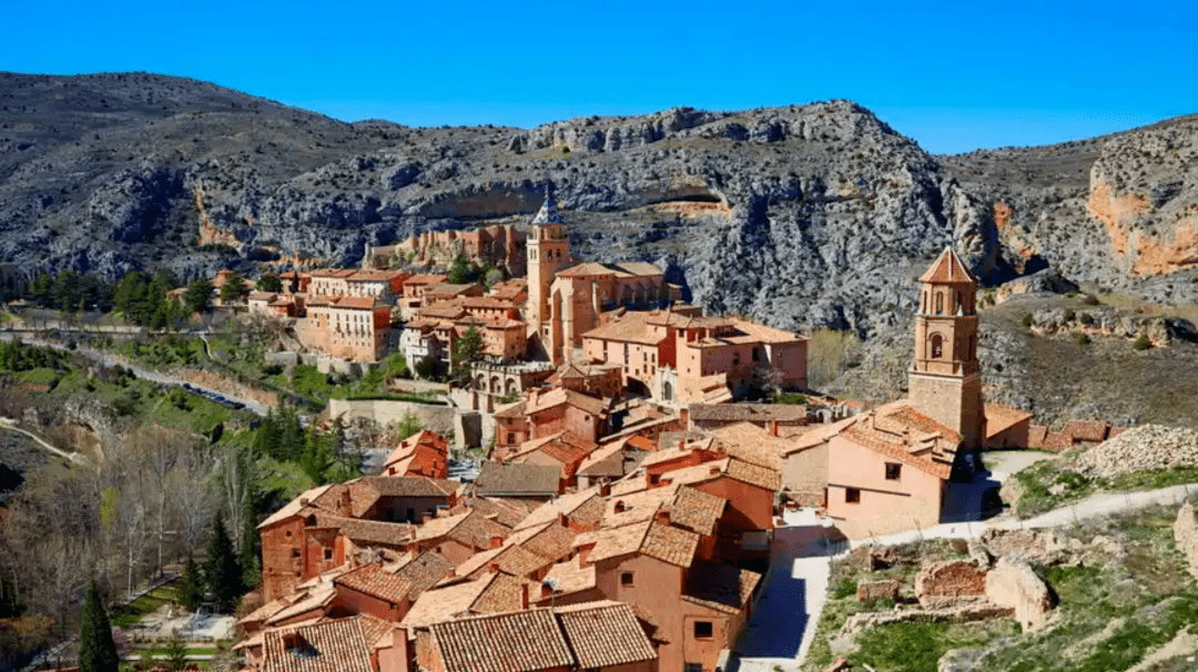一季度西班牙最受欢迎的七个小镇_游客