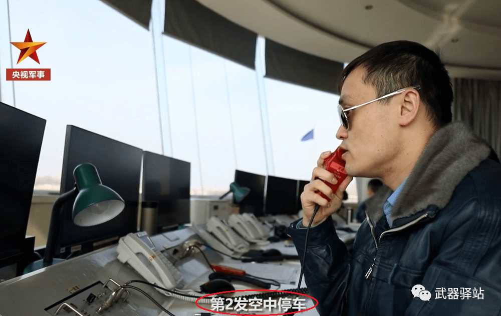 运20一侧两台发动机空中停车飞行员如何处置