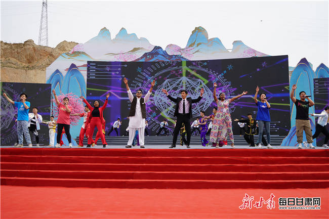 安宁仁寿山灼灼桃花香兰州桃花旅游节开幕啦