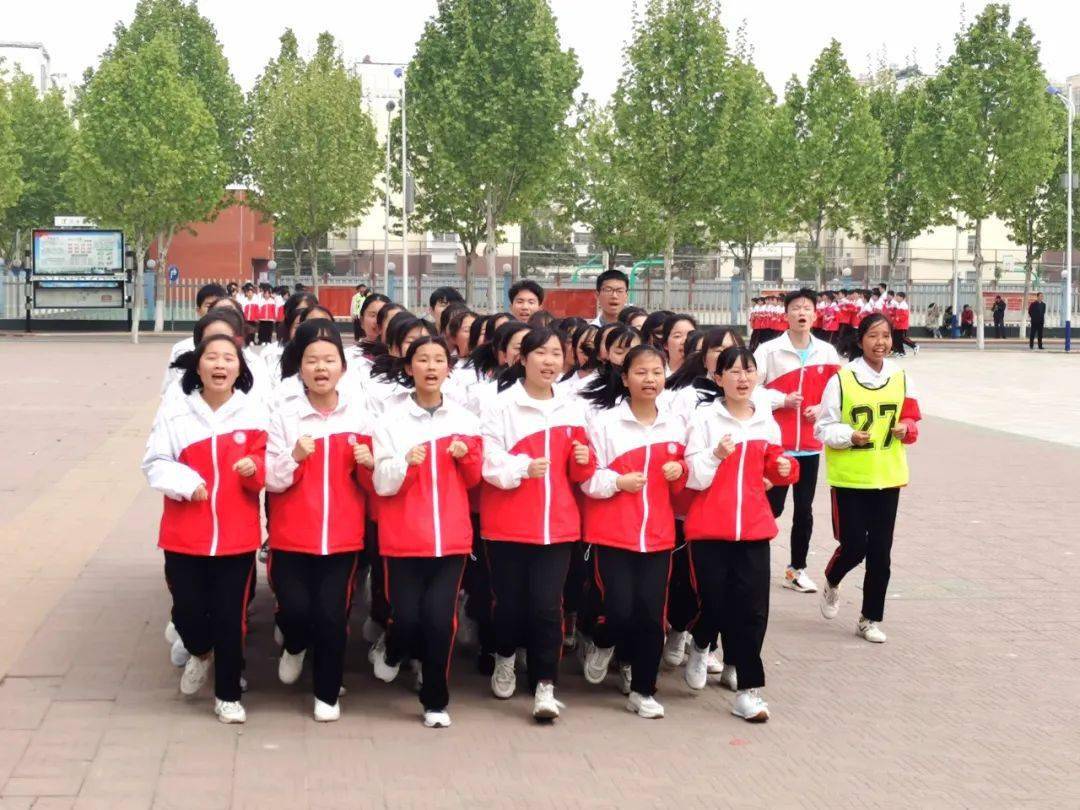 奔跑吧少年漯河四高举行激情跑操比赛