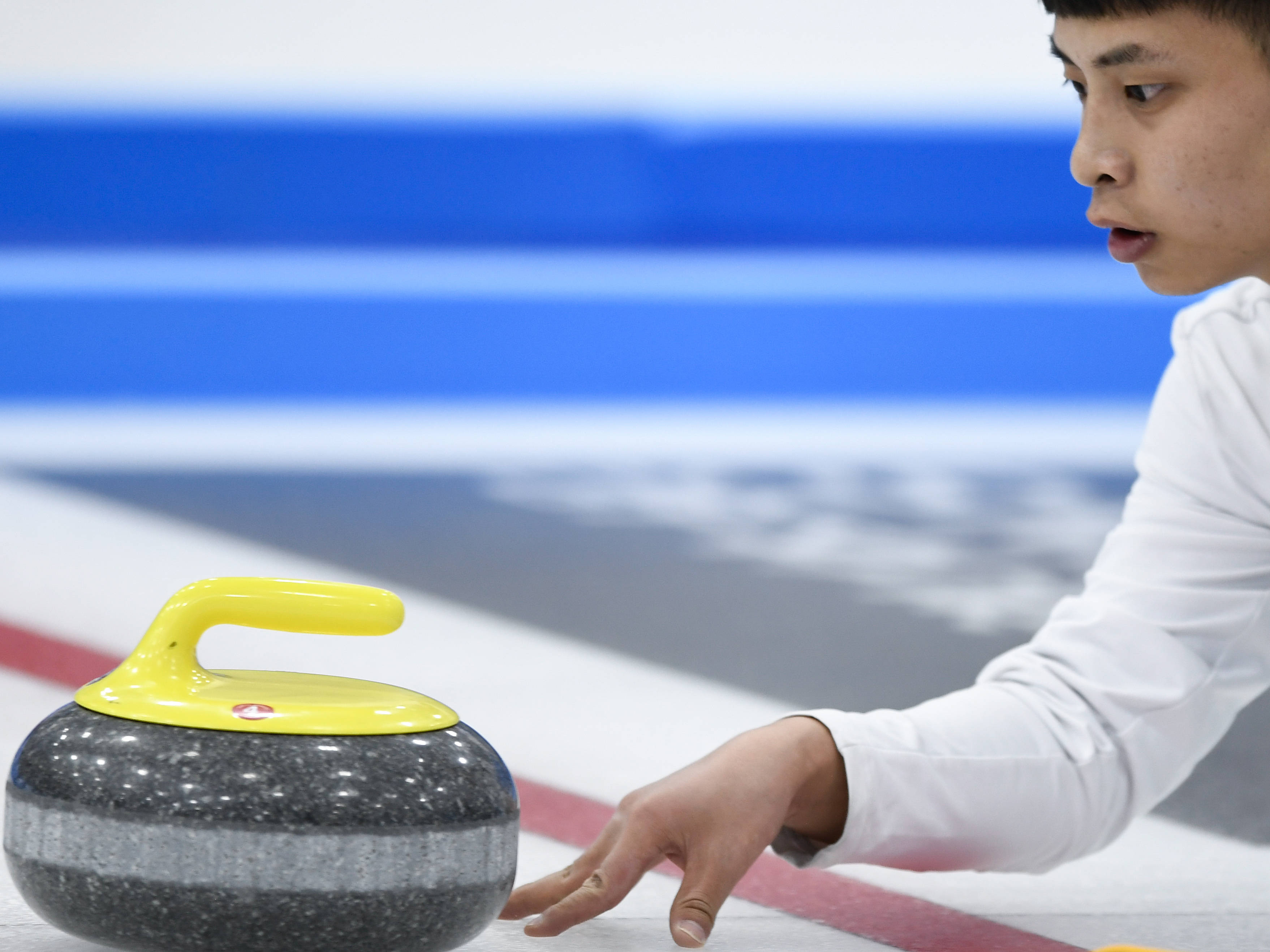 冰壶——中国公开赛:中国一队胜贵州队_比赛