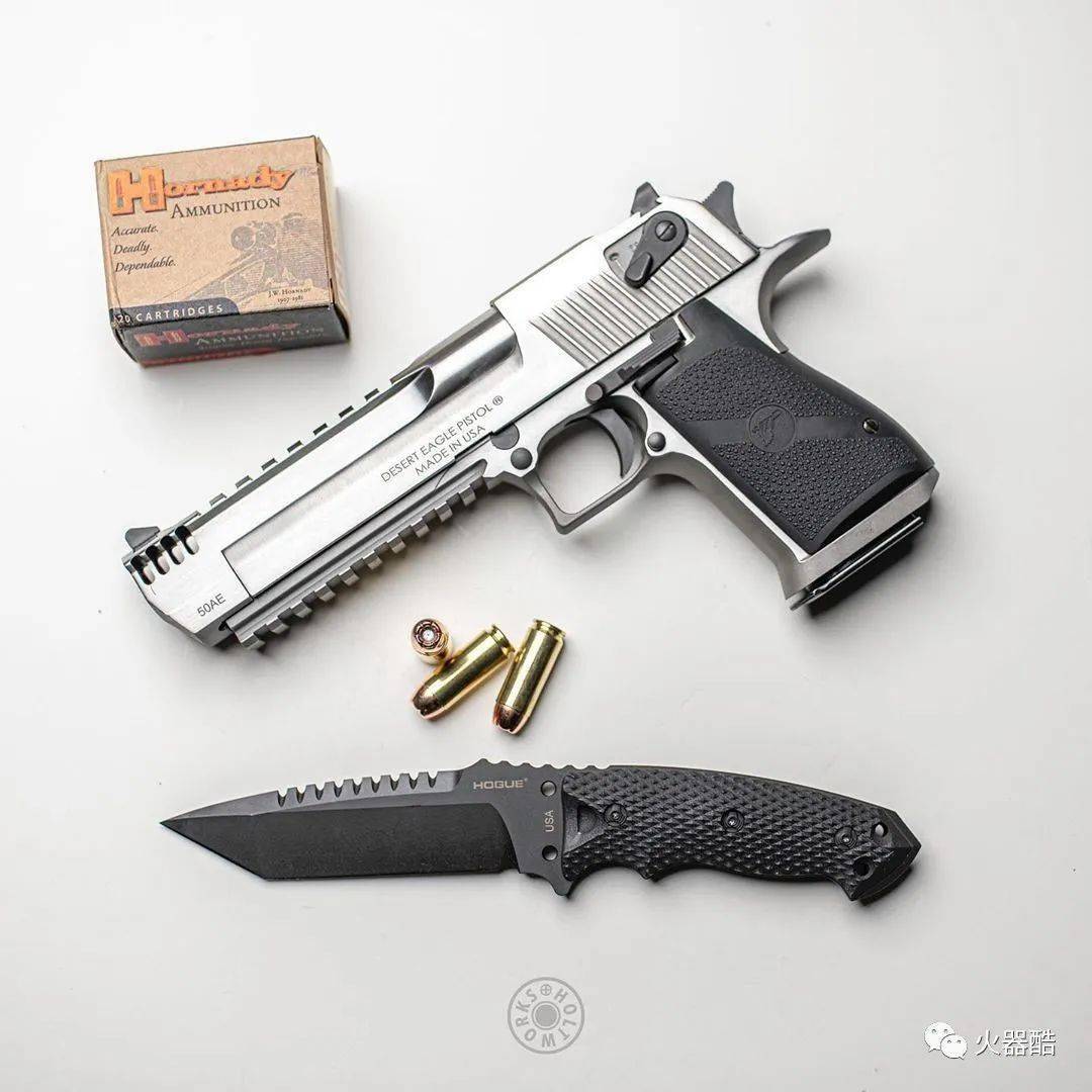 沙漠之鹰自从有了cs这款枪就走上了神坛