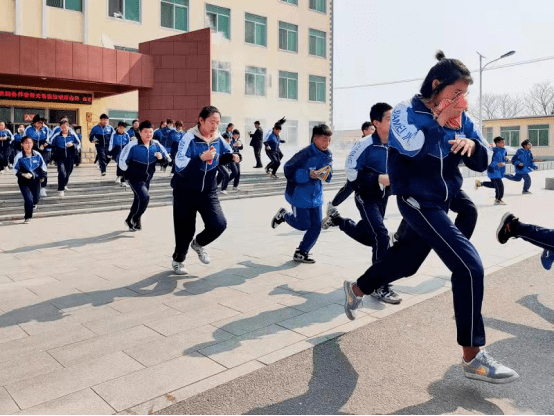 盖州市东城学校图片