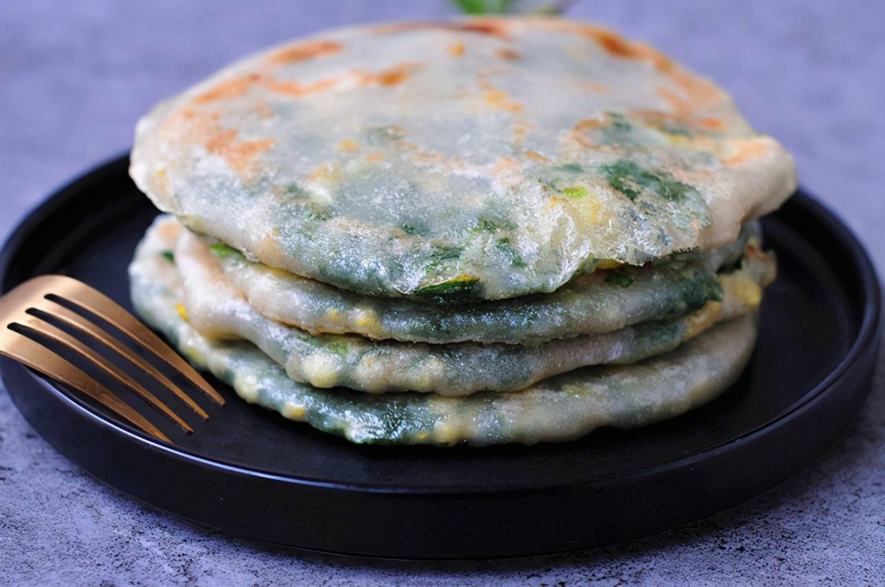 自从学会这做法我家天天吃韭菜盒子不揉面不擀皮薄如蝉翼