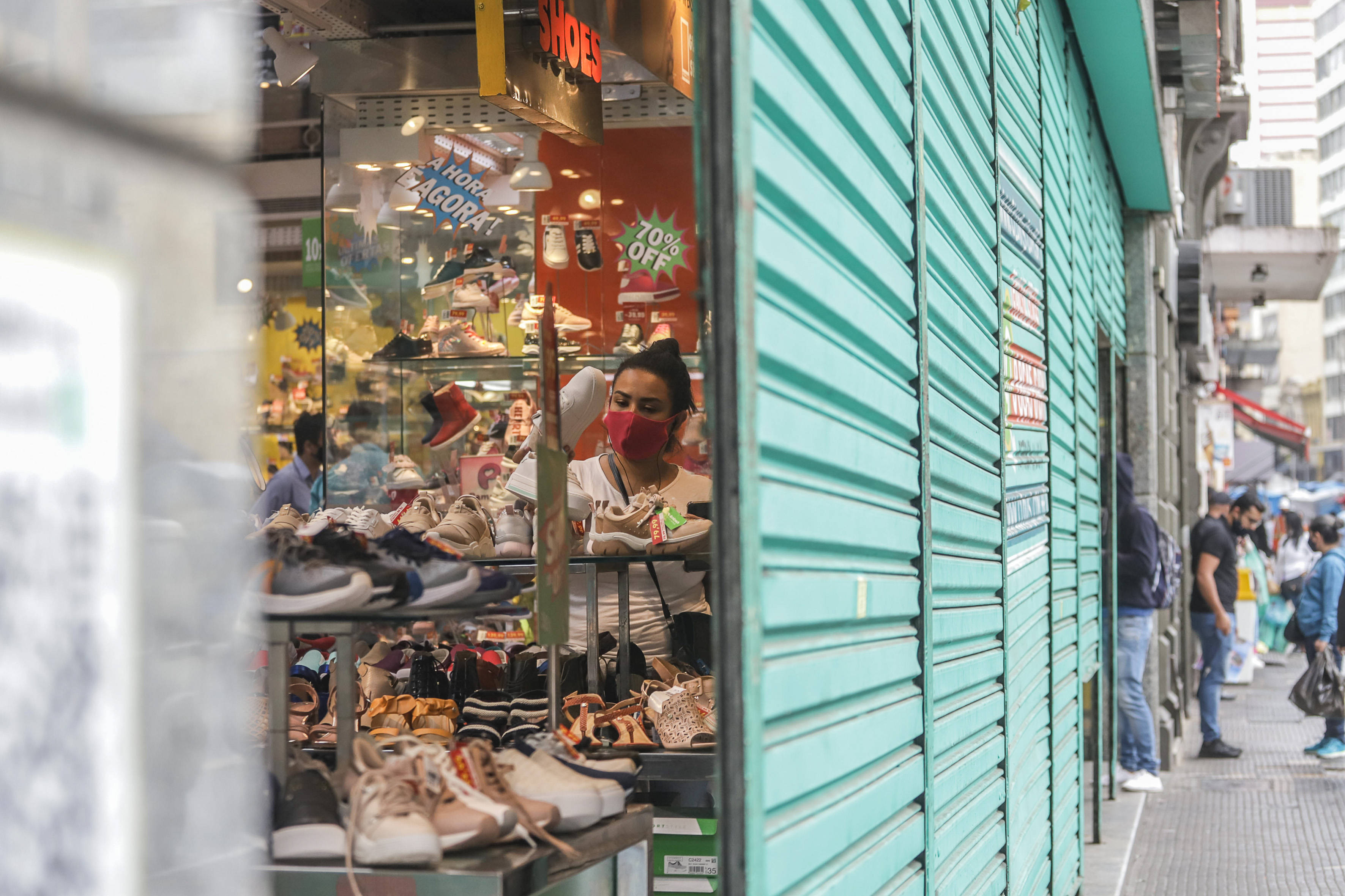 巴西圣保罗:店铺开门