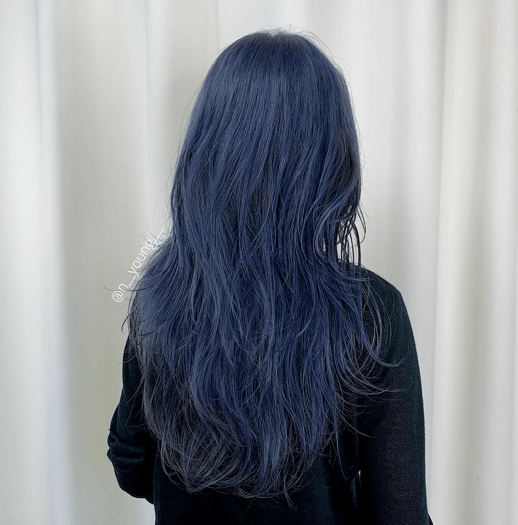冰蓝色头发女孩子-图库-五毛网