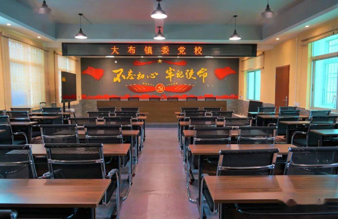 据了解,乳源还立足于"1 1>2"的总体目标,各乡镇党校"牵手"共建,资源