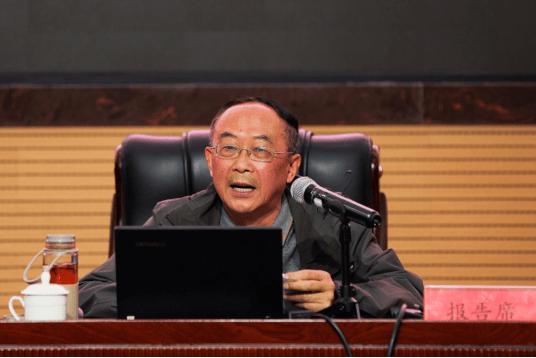 万名师生同上一堂党史课省委党史学习教育宣讲团走进