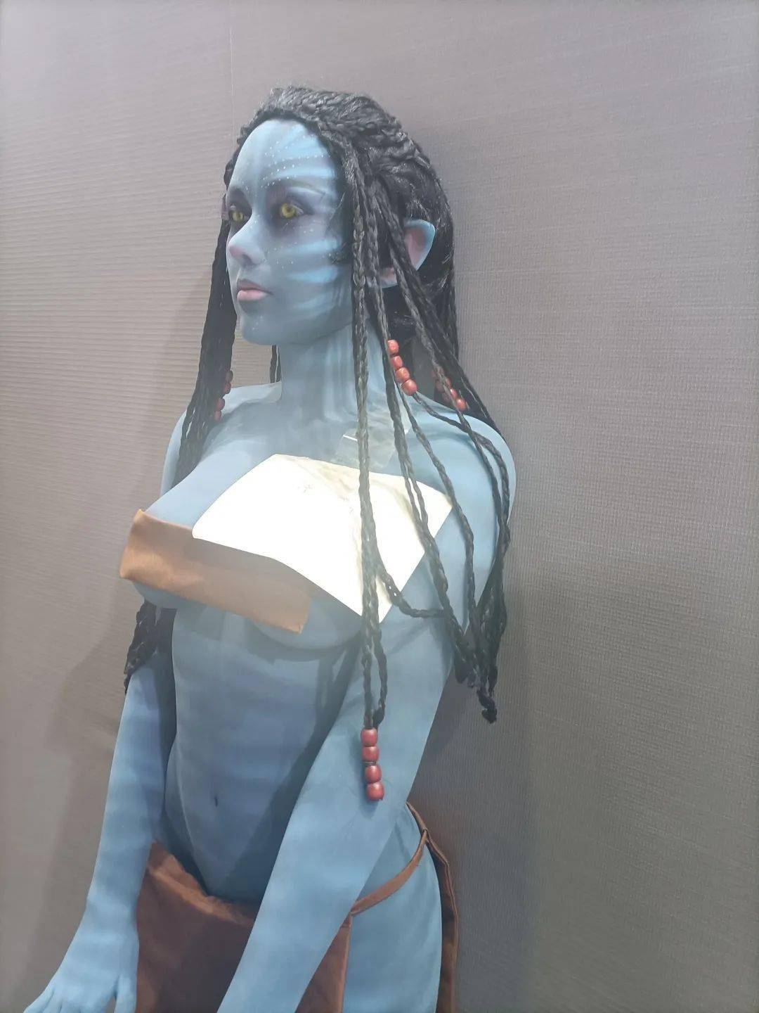 逛完成人展我爱上了硅胶娃娃还有救吗