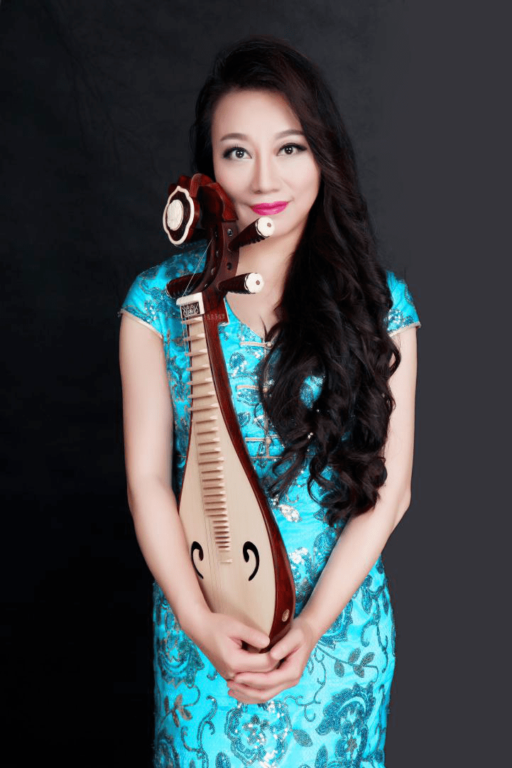 国家一级演员,中国广播民族乐团柳琴首席,独奏演员,中国民族管弦乐