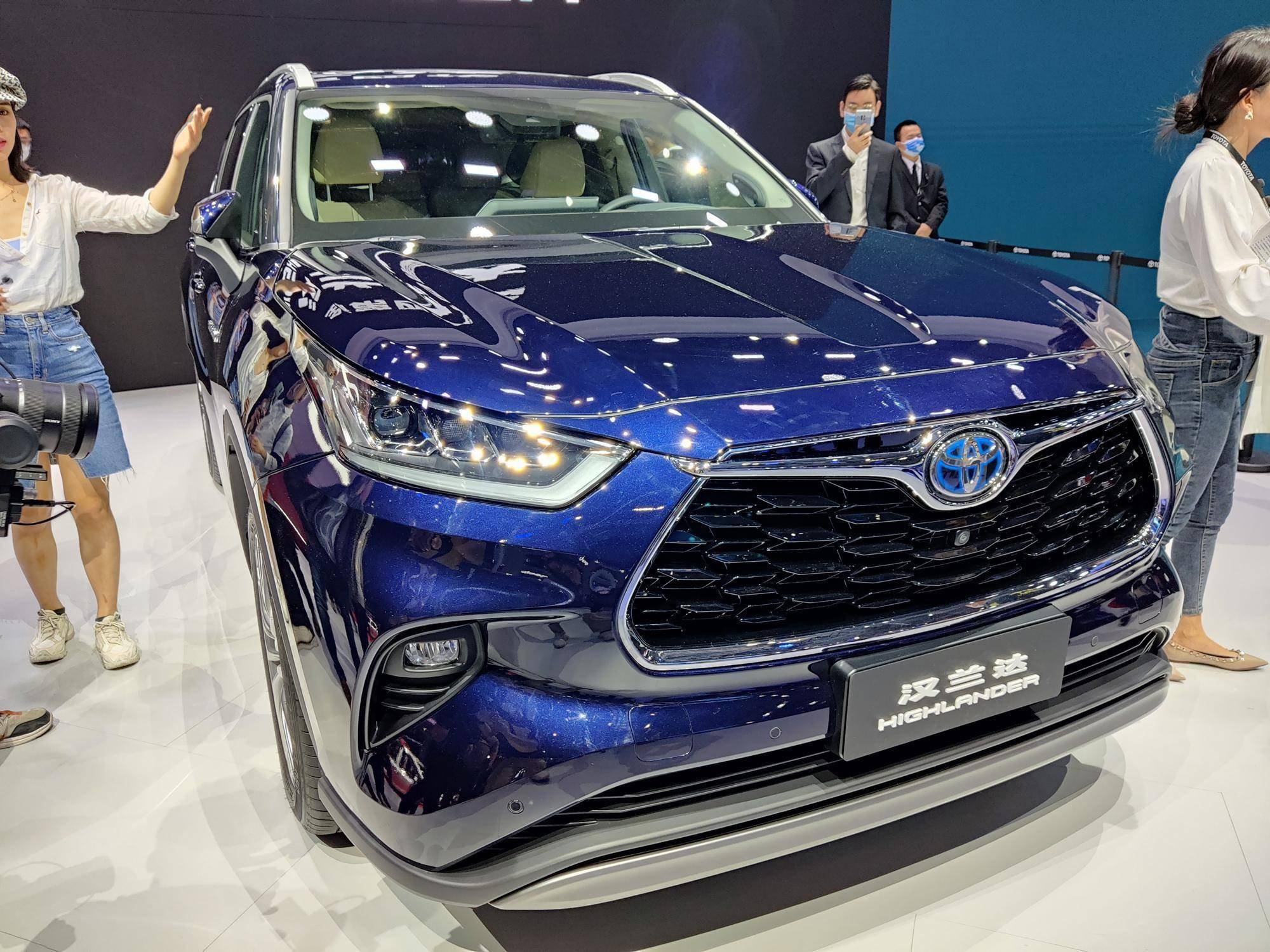 2021上海车展实拍丰田全新汉兰达更大更强这回真没对手了