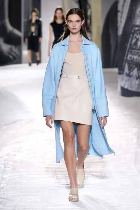 柔和色调裙子图片 4ada56ee93de4626adde367306d56dc9.jpeg