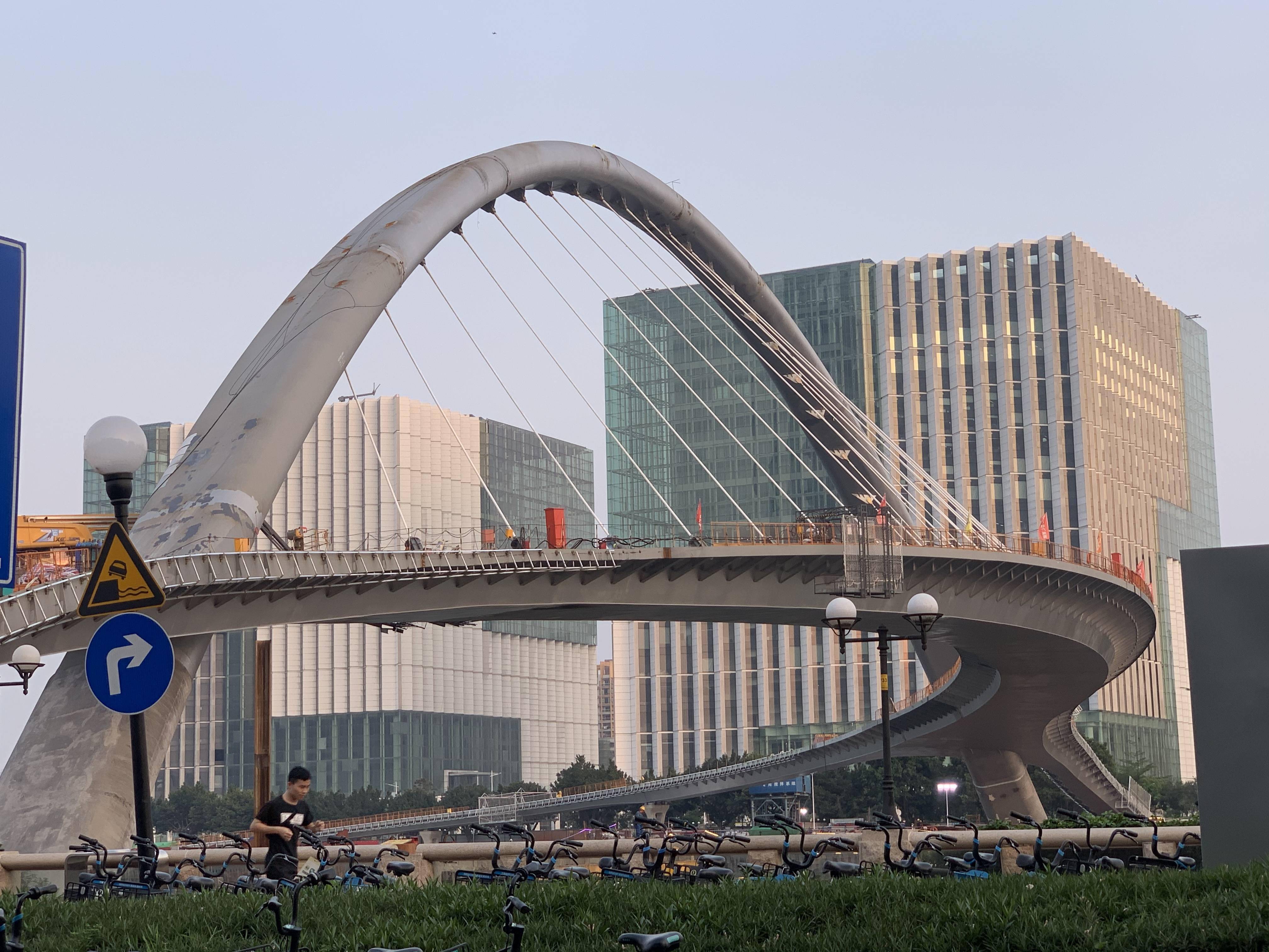 广州珠江两岸人行天桥图片