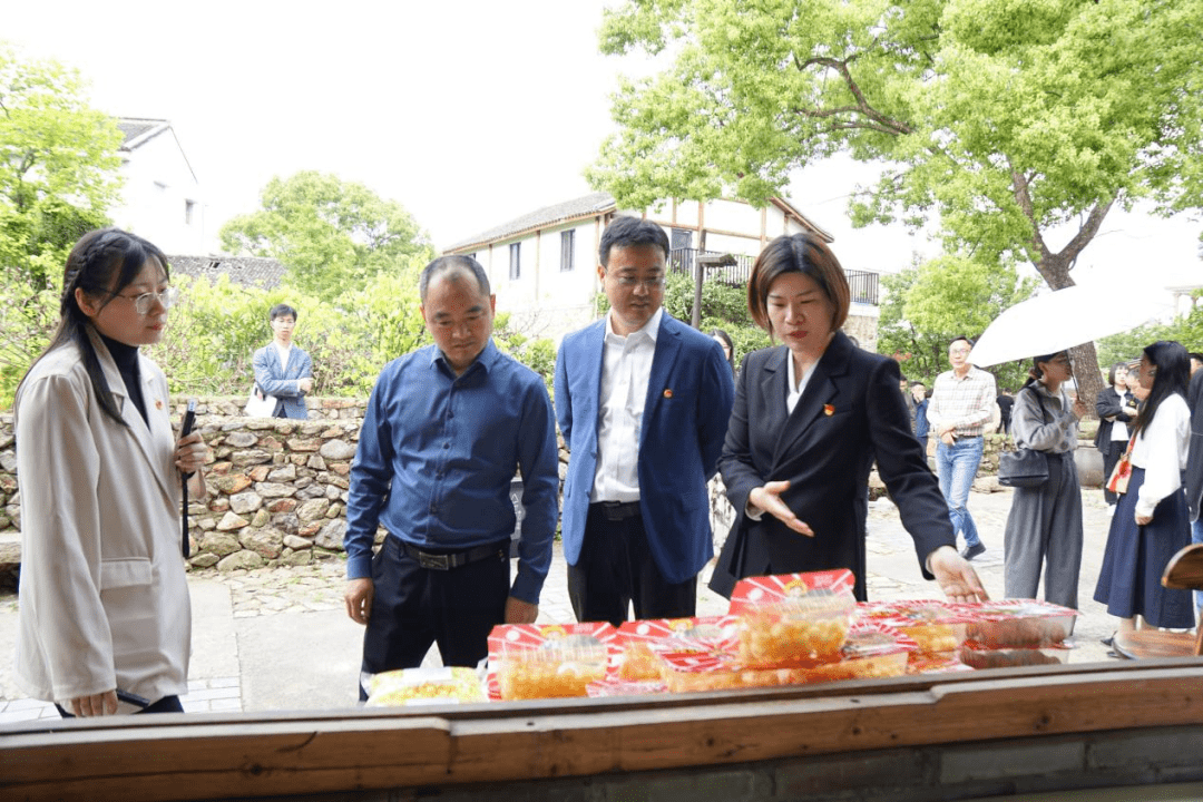 温岭市坞根镇女镇长图片