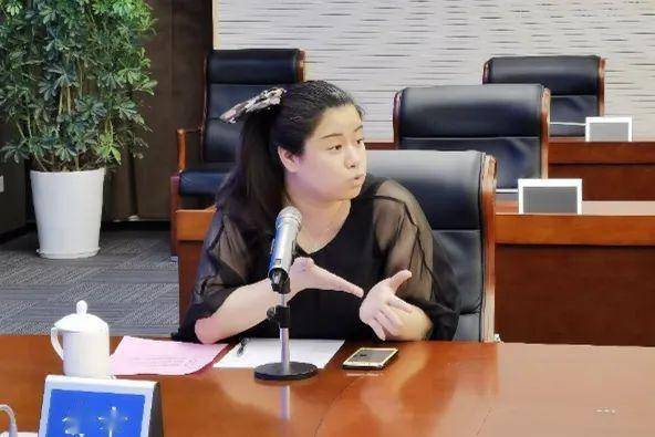 市公安局召开教育整顿征求办事企业意见建议座谈会_刘凤珠