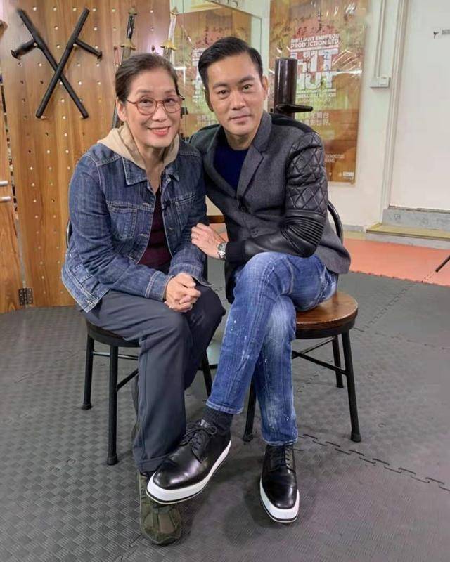体会深刻香港知名艺人陈国坤大谈对李小龙感受发觉他好无助