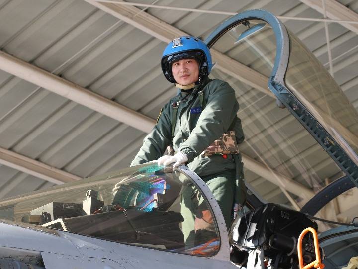 张超烈士之妻张亚深情撰文《爱,在海天之间》_飞行员