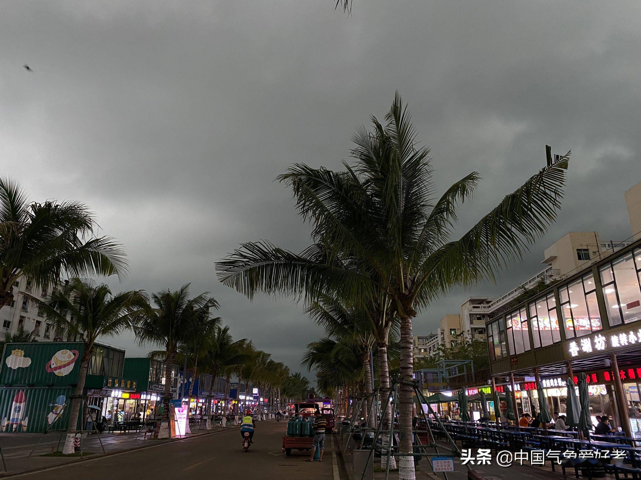 颮線突襲廣西海南,局部逼近特大暴雨!廣東網友:分點過來行不行