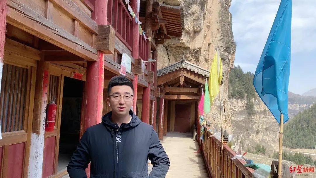 "山西小阎"破旧的房屋,甚至无人抵达的深山,古墓,古村落,是他经常