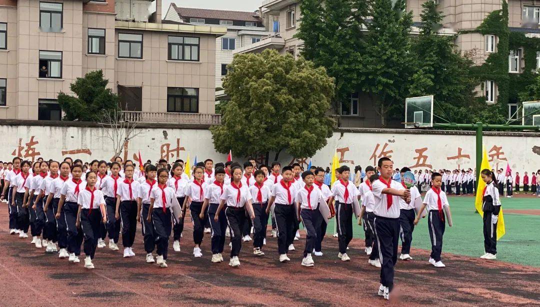 让百年党史活起来吴宁二校运动会开幕式燃爆全场