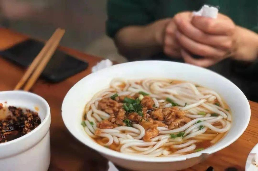 紫溪粉越南粉小编推荐了武夷山各类特色小吃,清明粿,越南粉,星村光饼