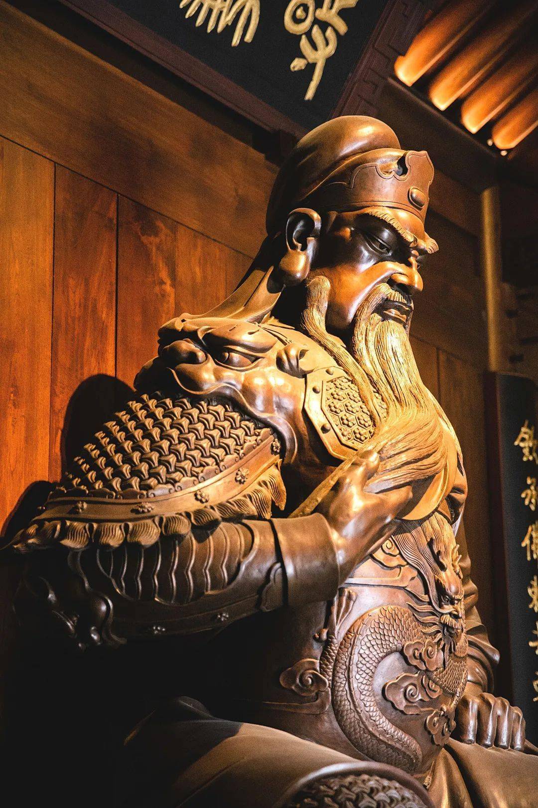 守护伽蓝梵刹安宁这位武财神人气高