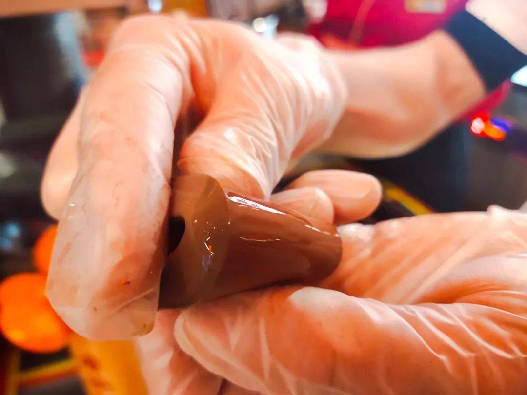 假鸭血记者走访了丹阳谭鸭血德庄等火锅店结果竟然