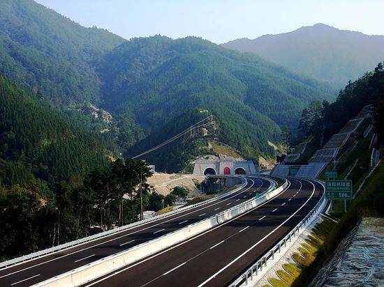 沿着高速看福建出发