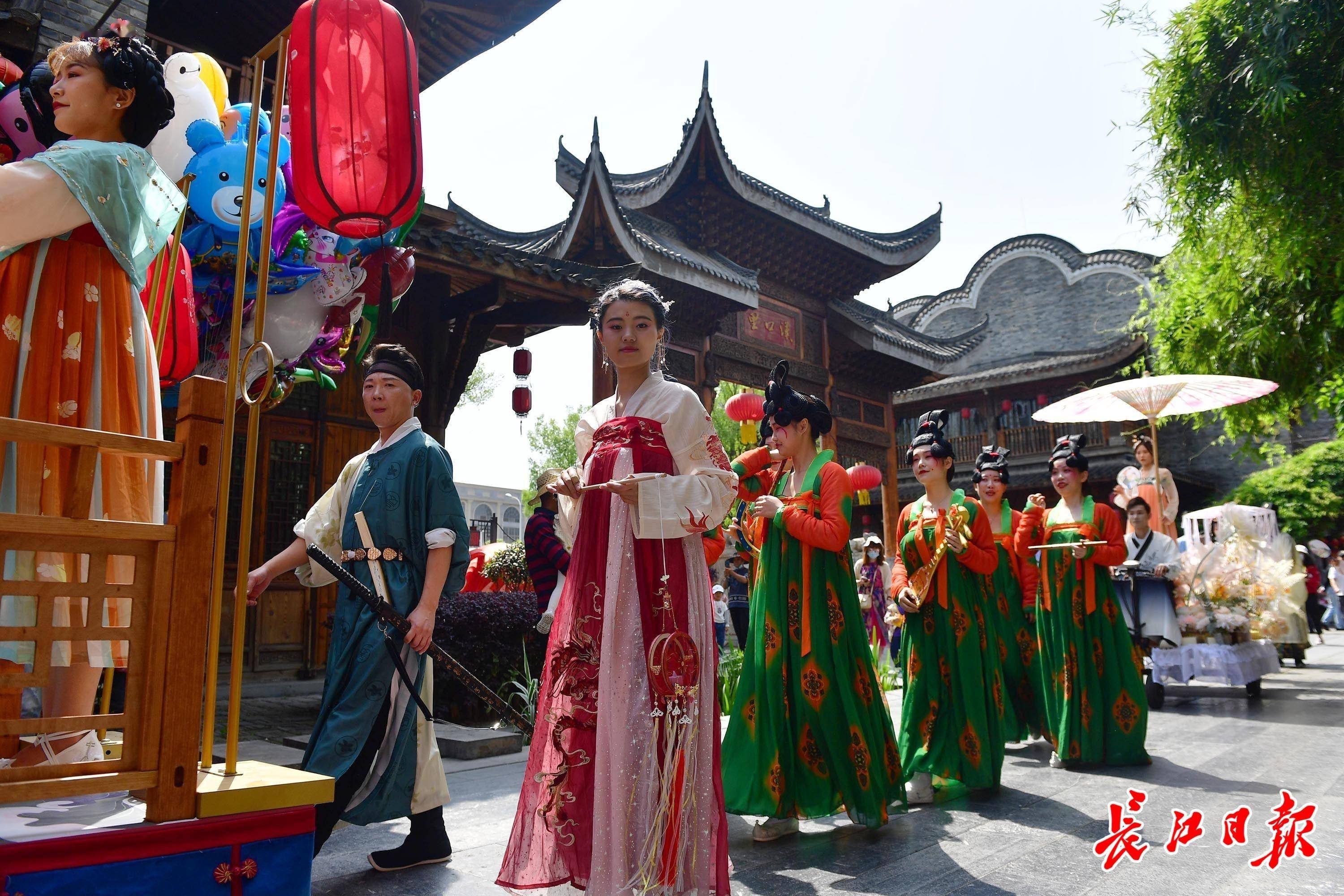 汉口里上演唐风汉韵