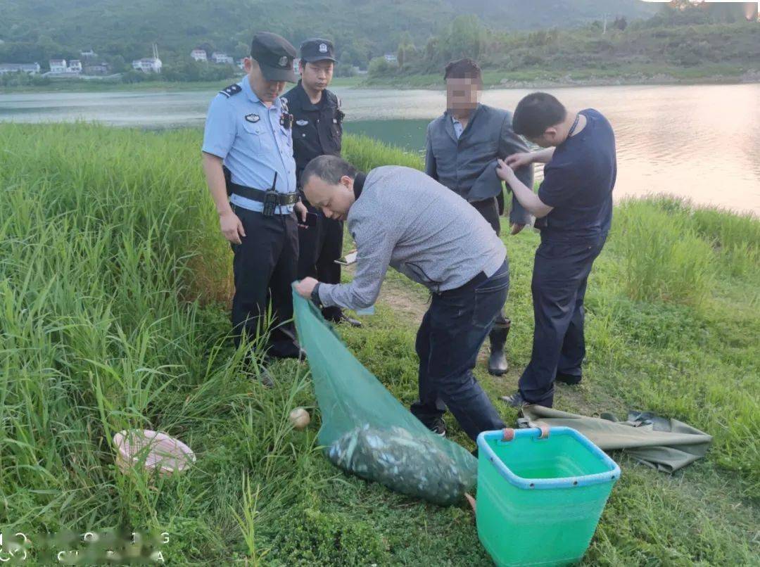 禁渔期内非法捕鱼,有人被抓!