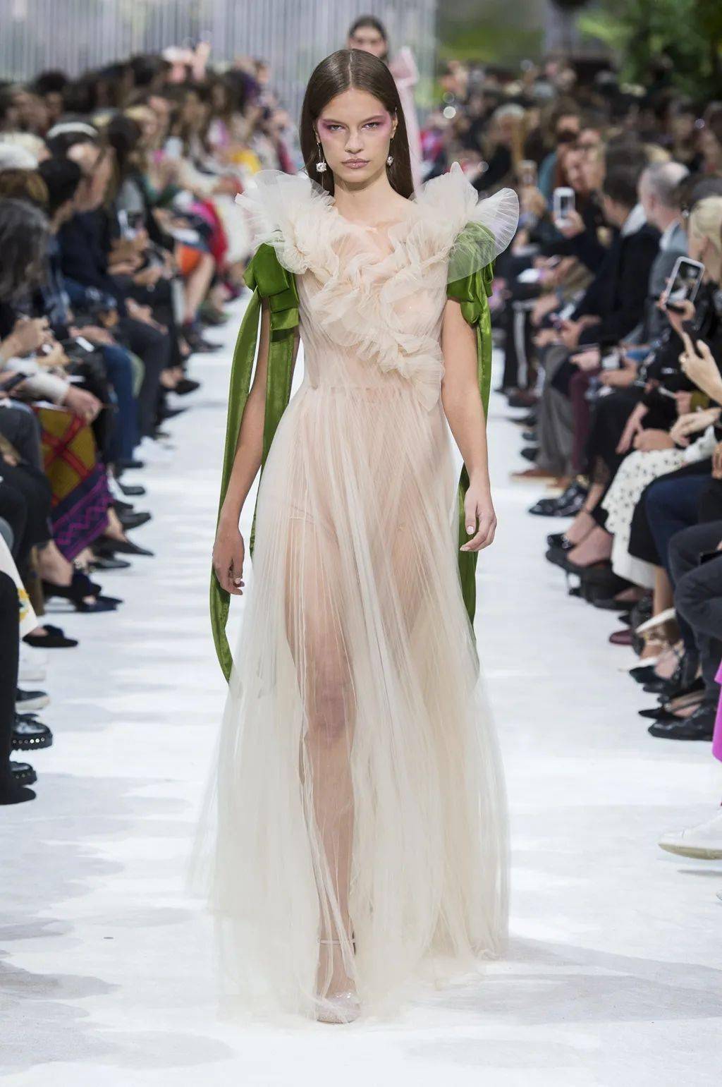 秀场上的绝美仙纱裙!