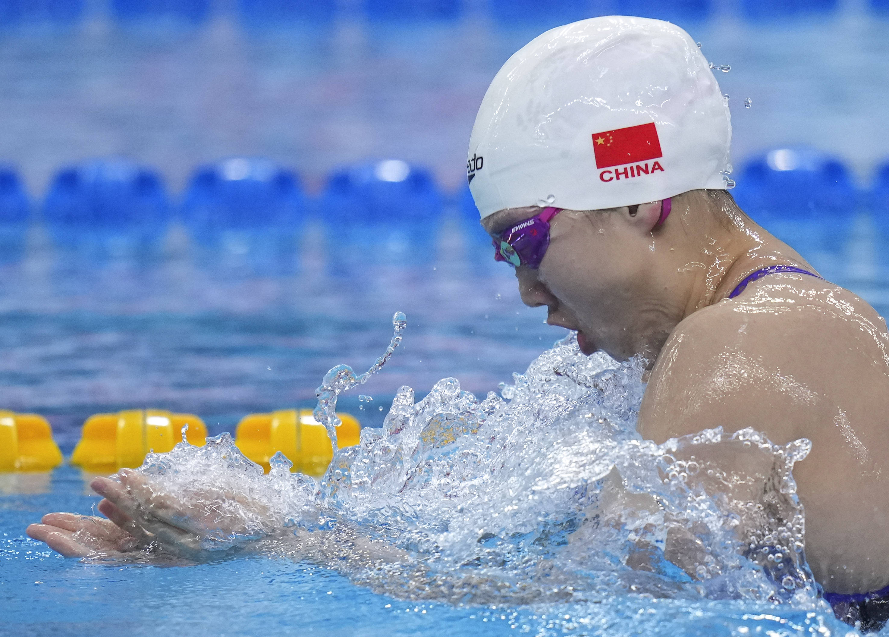 游泳——全国冠军赛:唐钱婷获女子100米蛙泳冠军