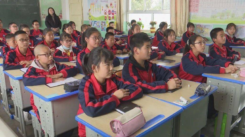 为进一步改善办学条件,提升学校后勤服务水平,华亭三中于2020年开工