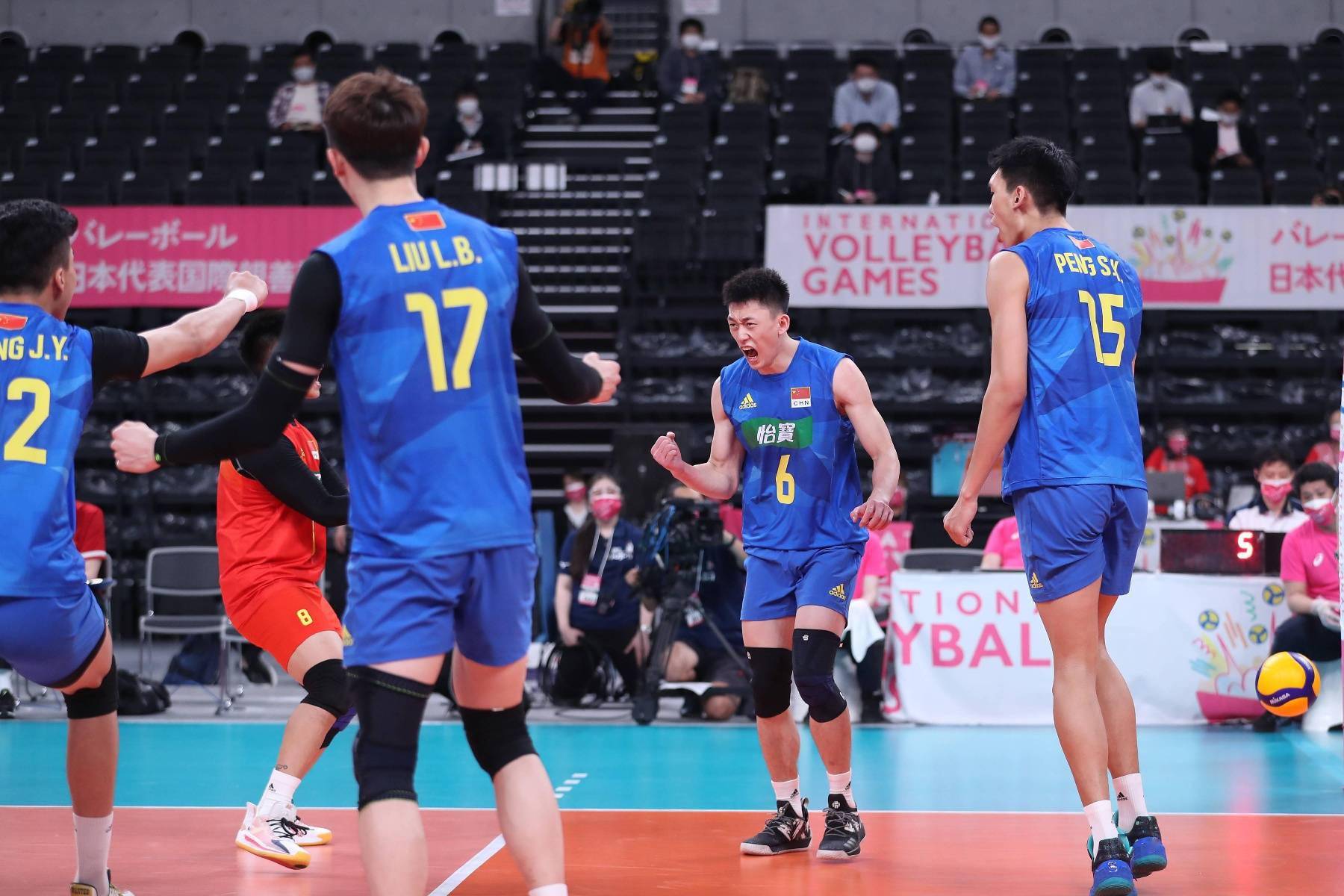 排球东京奥运会测试赛中国男排不敌日本男排