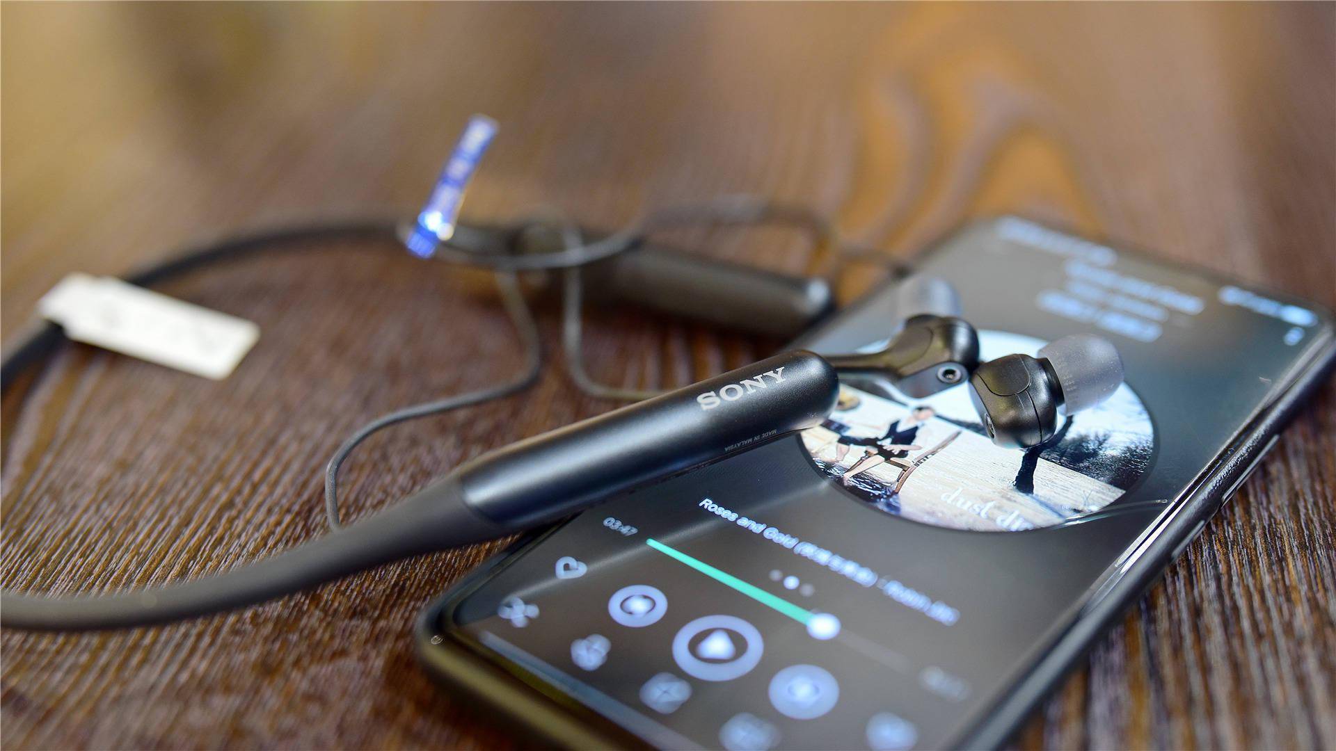 无线降噪耳机中的高性价比水桶机——简单说说索尼wi-c600n耳机_产品