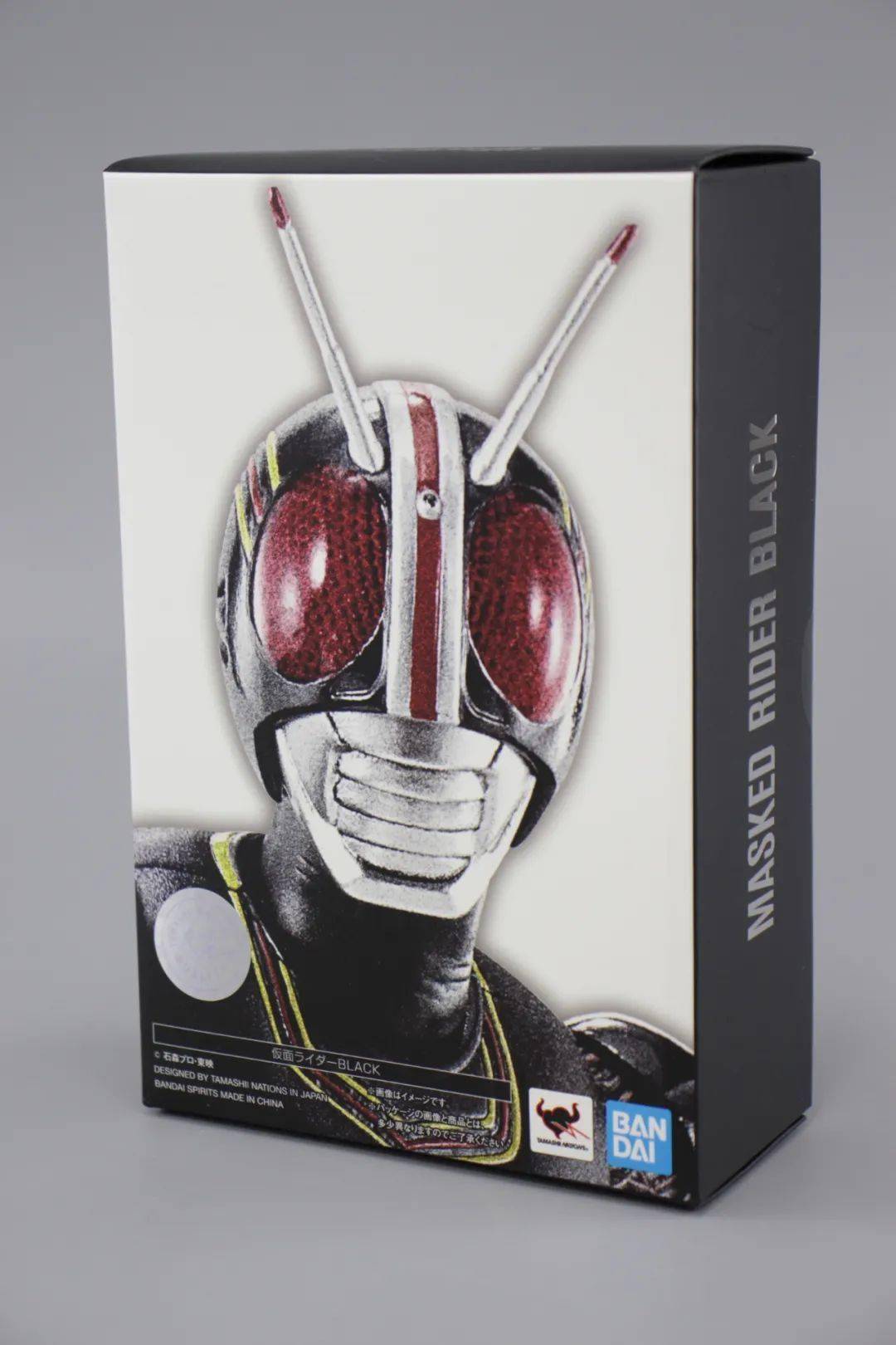 shf真骨雕假面骑士black开箱,配件不多但玩起来很爽