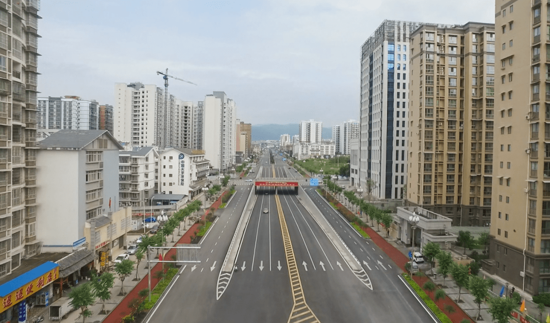 "飞"同一般,"卫星 航拍"带你从云端看大美西昌_城市