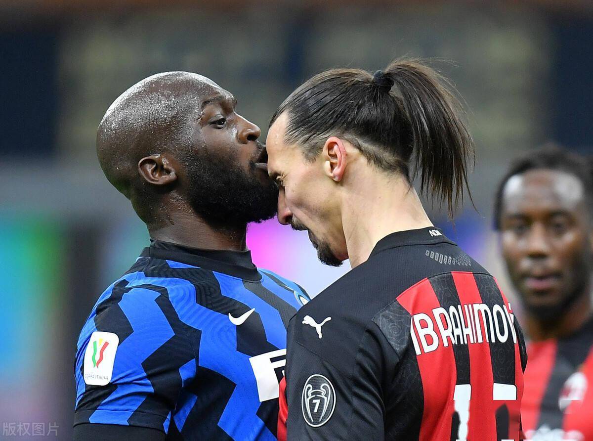 卢卡库让伊布鞠躬,球迷回怼:拿一个联赛冠军就这么狂?