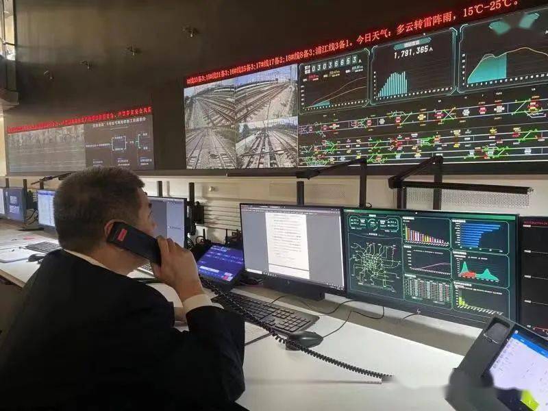 【沪轨交五一假期运送乘客5191万人次】运营背后地铁调度做了些啥?