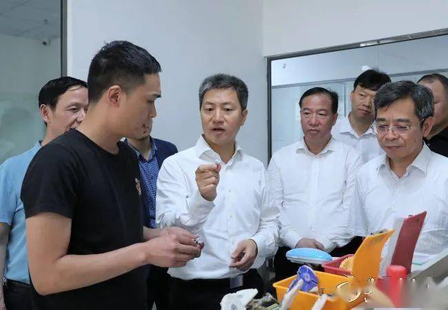 曾超群赴娄星区调研着力四个提升建设整洁精致温暖的现代化城市