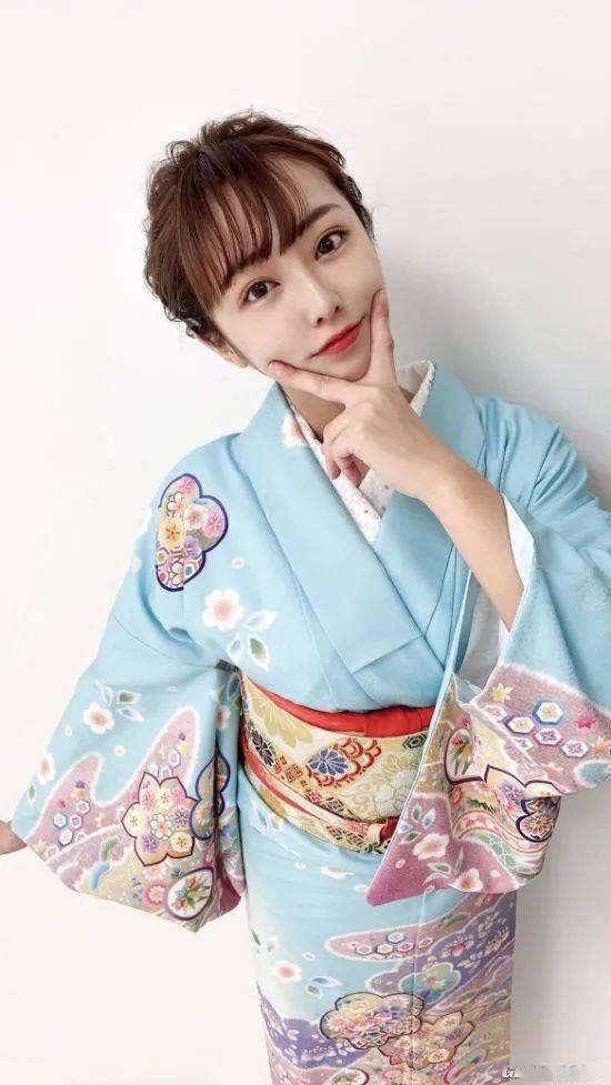 童颜外表下暗藏玄机 日本混血youtube女主播_桥本甜歌
