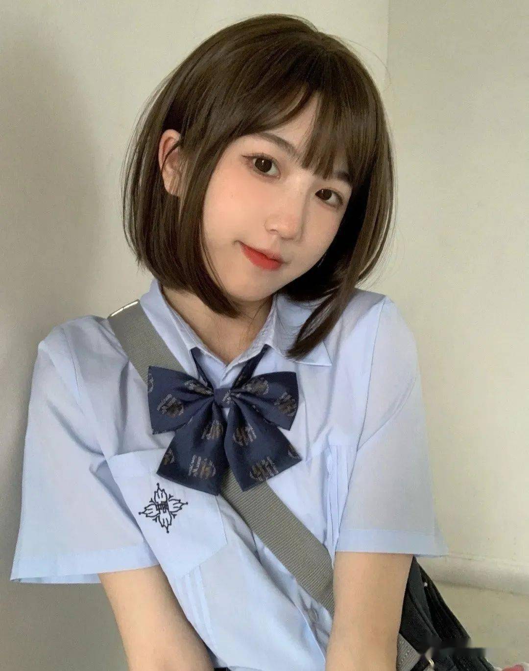 学生头免打理好减龄剪