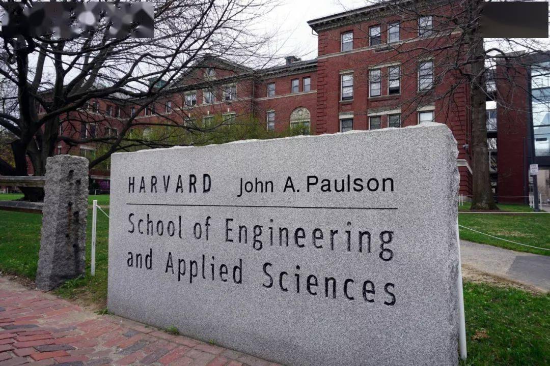 哈佛还是斯坦福，谁代表了美国的未来教育？