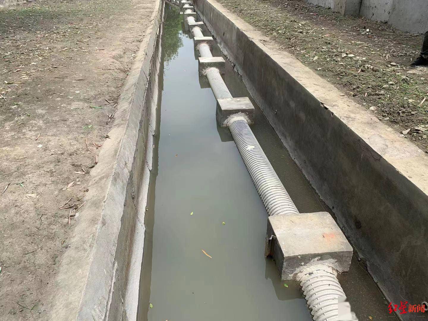 市民投诉沟渠污水乱排回访临时性整改措施已完成污水主管就位待装